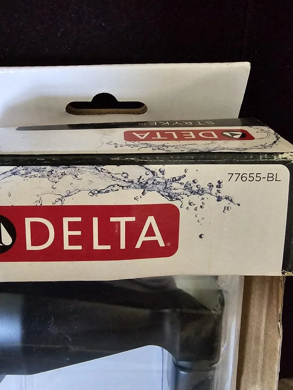 Delta wall mounted